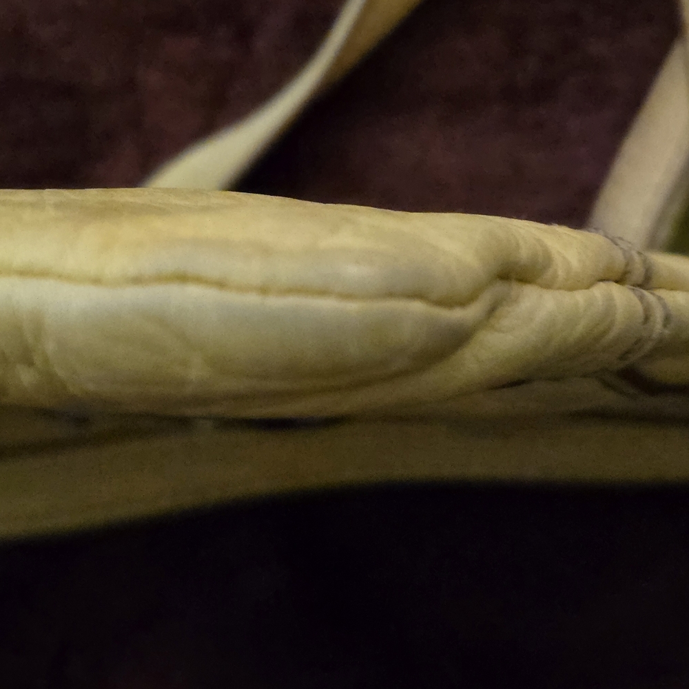 Vintage Fossil Yellow Genuine Leather Crossbody - Picture 10 of 13